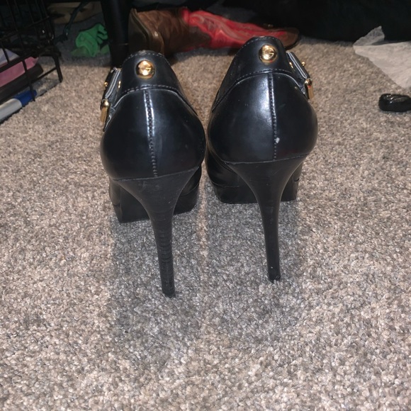 Black platform heels - Picture 4 of 8